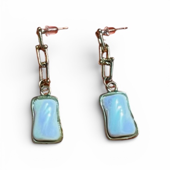 Jewelry - Elegant Faux Gold and White Dangle Earrings